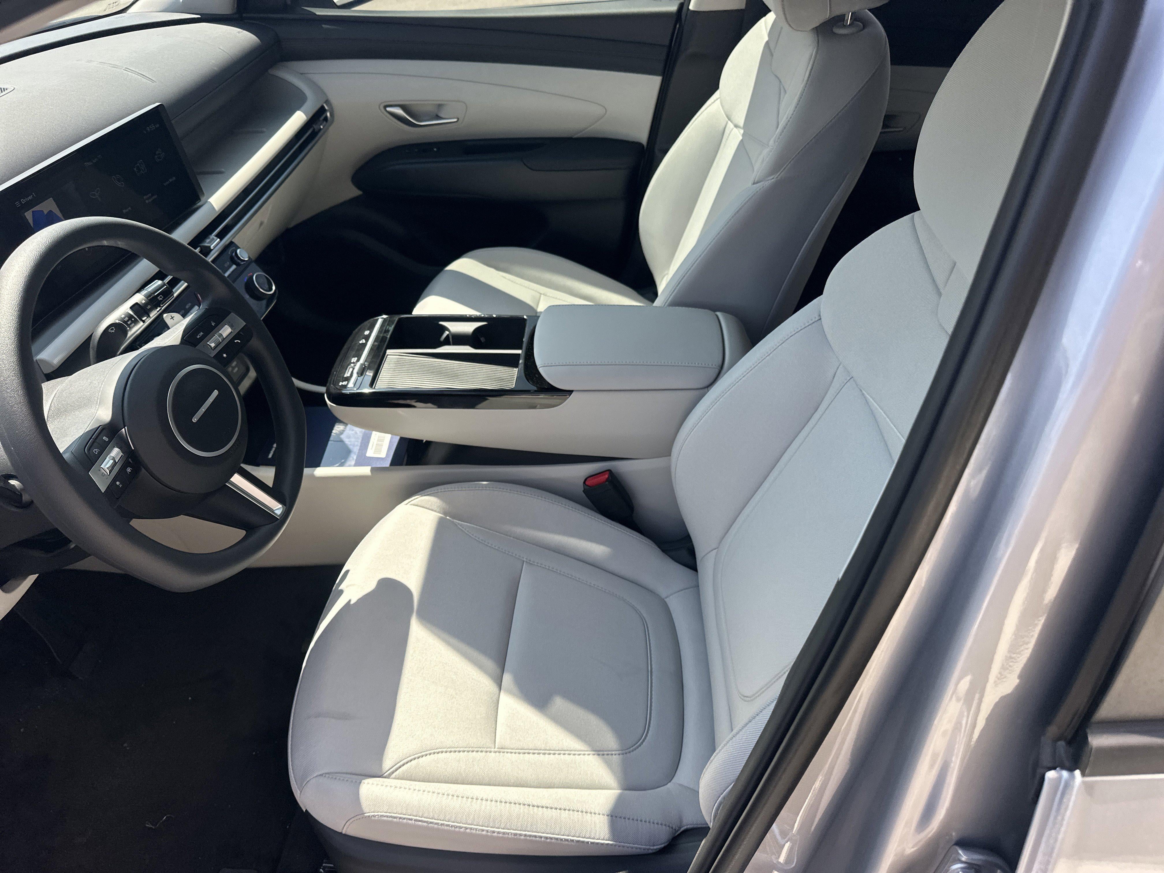 2026 Hyundai TUCSON HYBRID SEL AWD