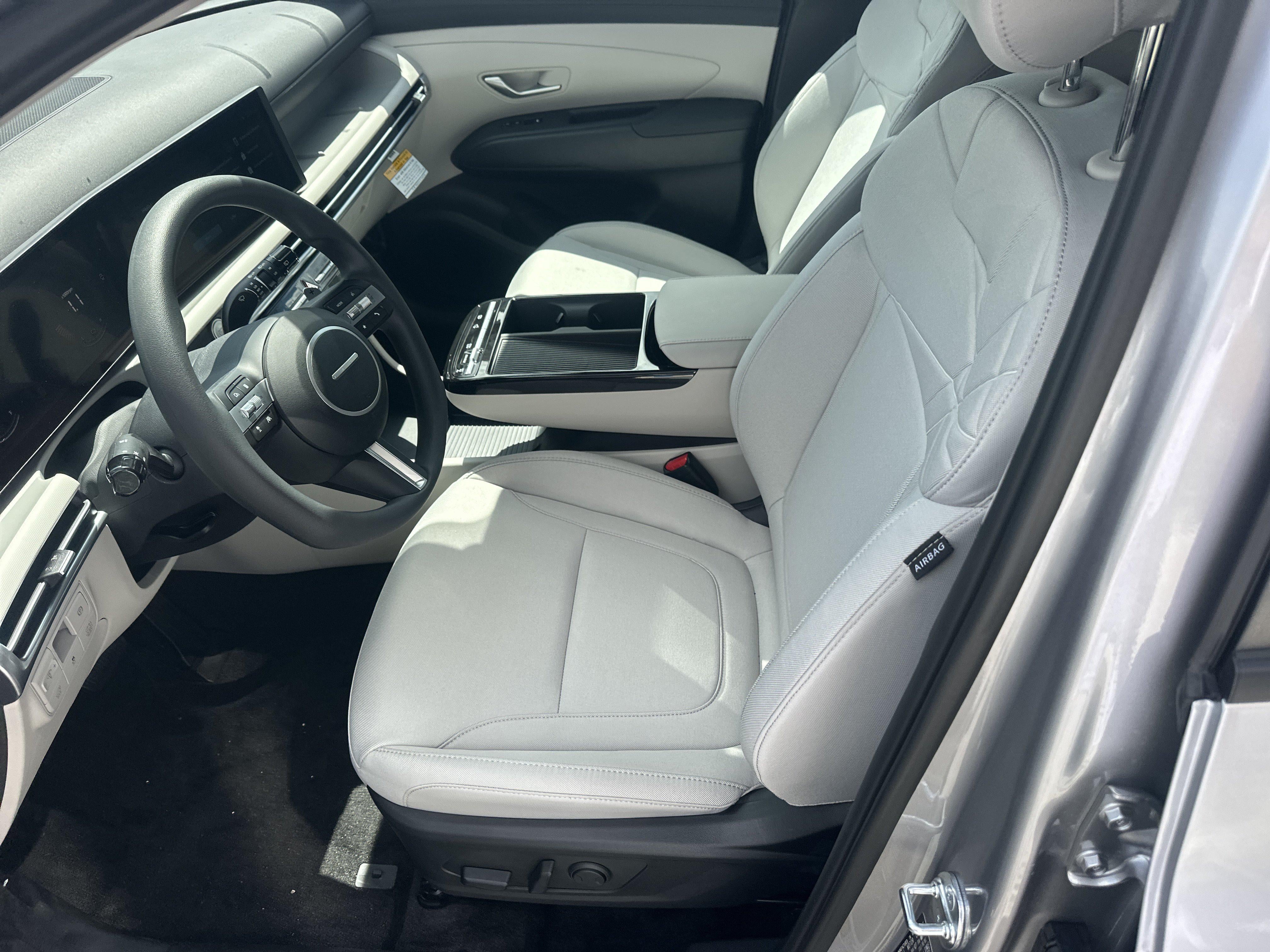 2026 Hyundai TUCSON HYBRID SEL AWD