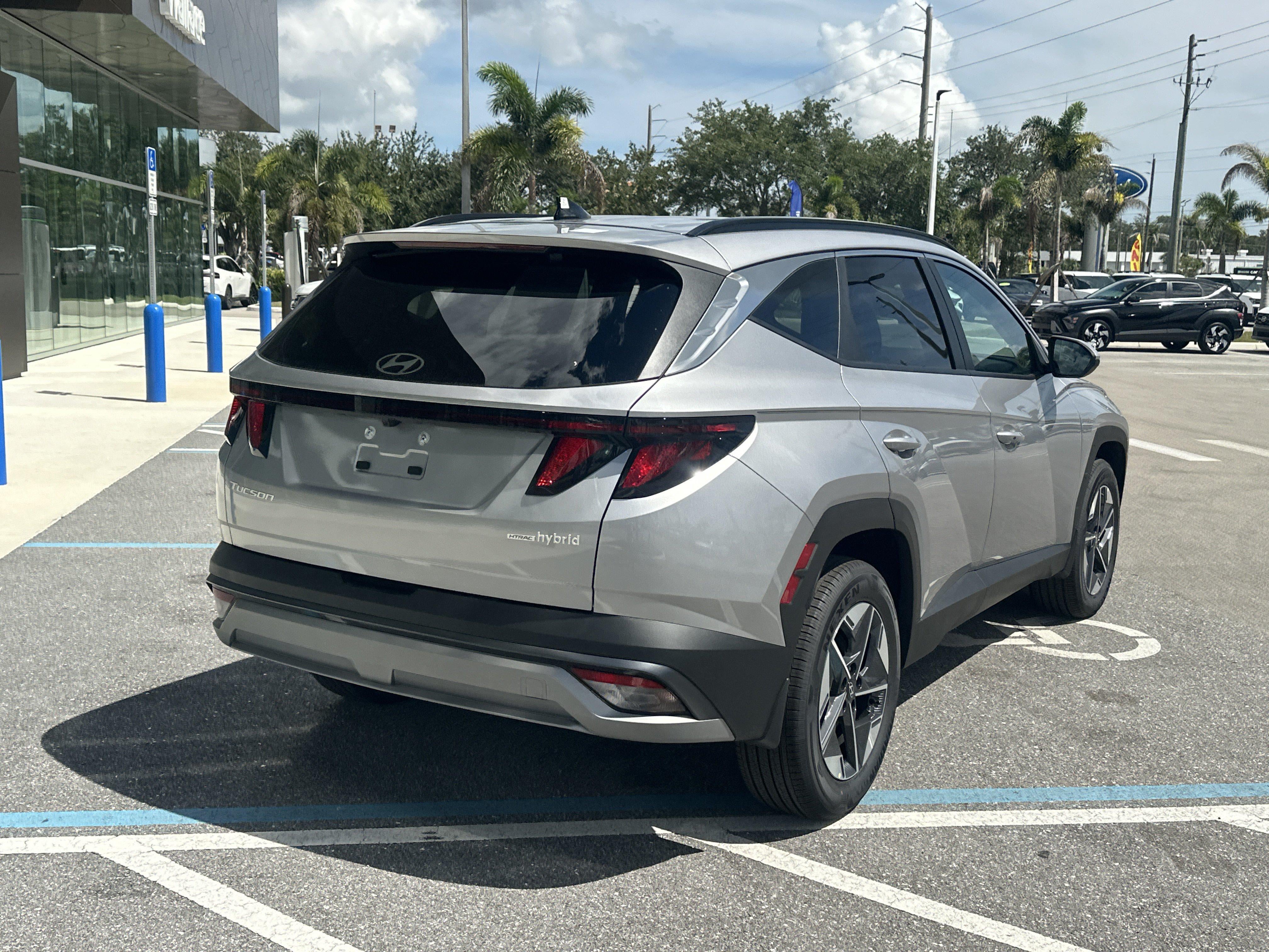 2026 Hyundai TUCSON HYBRID SEL AWD