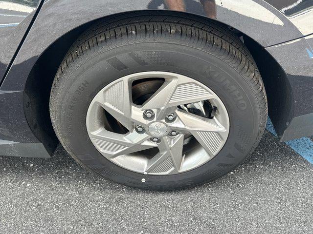 2025 Hyundai SONATA SE