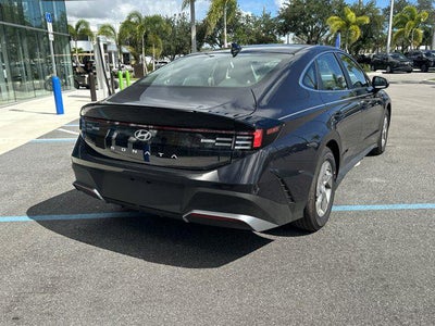 2025 Hyundai SONATA SE