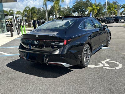 2025 Hyundai SONATA HYBRID Limited