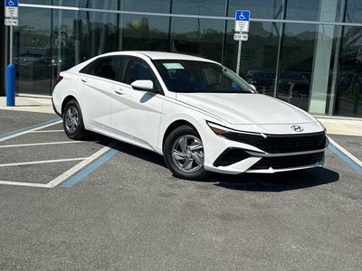 2026 Hyundai ELANTRA SE