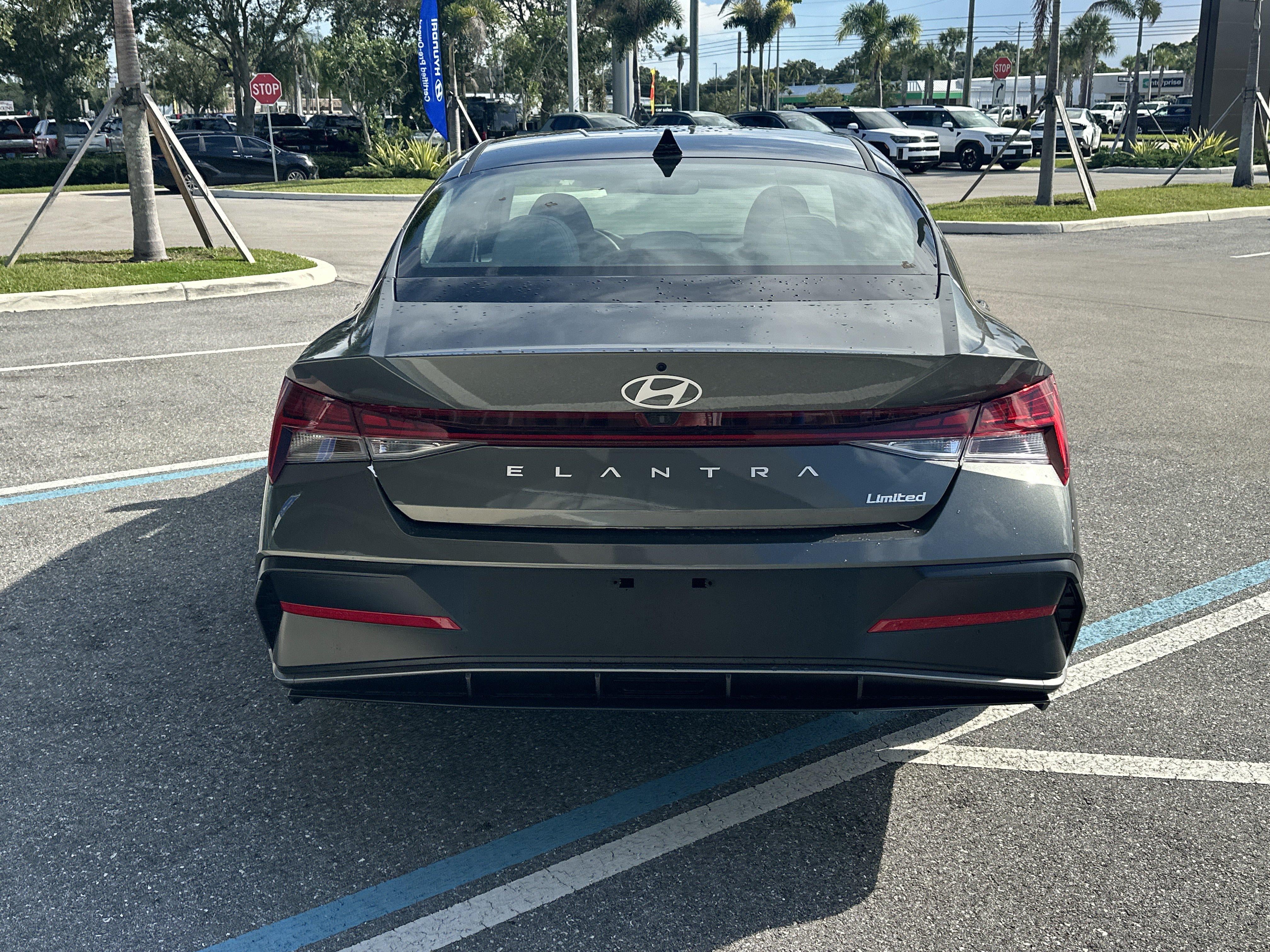 2026 Hyundai ELANTRA Limited