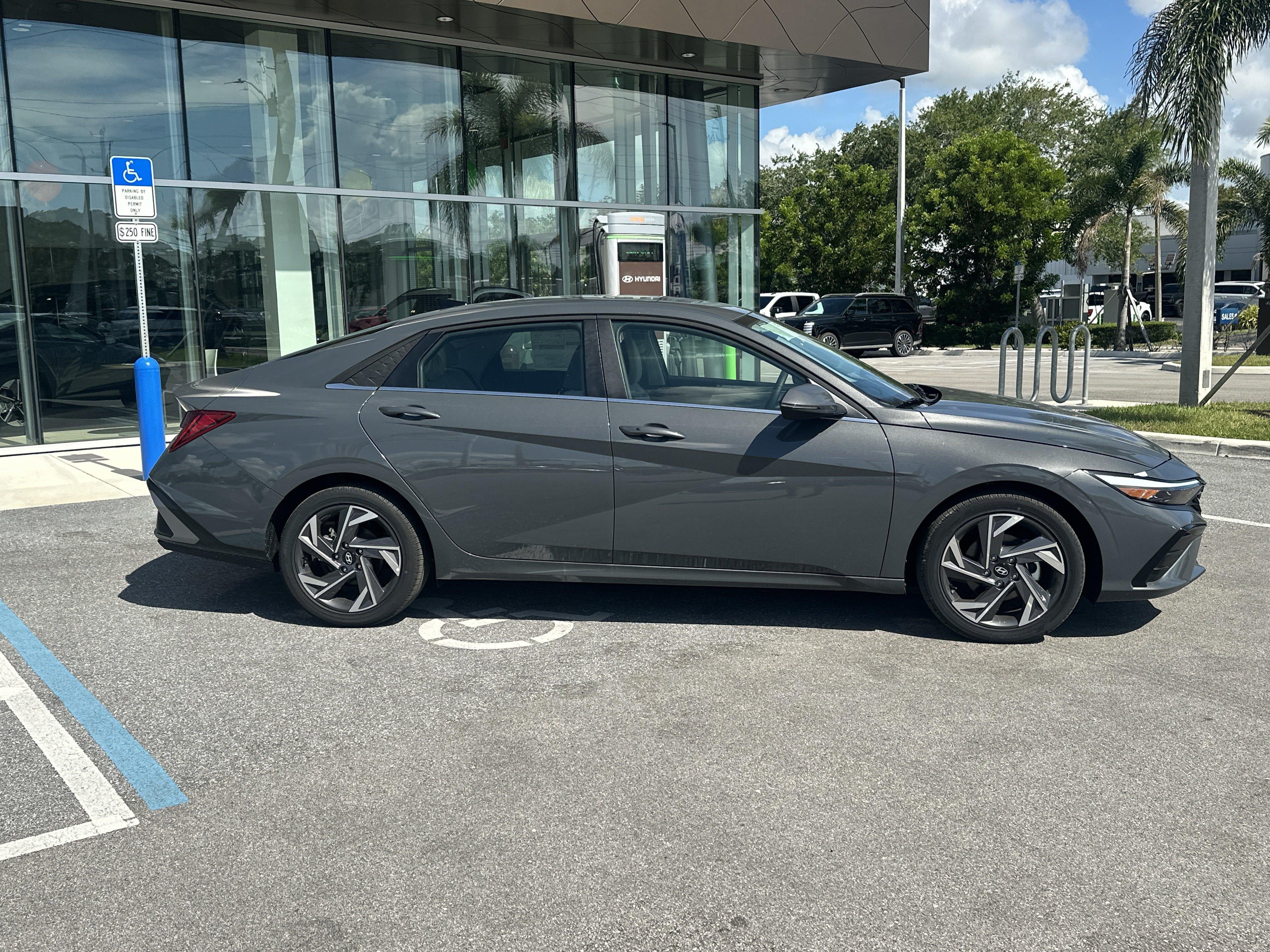 2026 Hyundai ELANTRA Limited