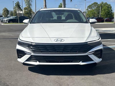 2025 Hyundai ELANTRA SEL Convenience