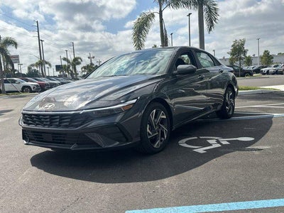 2025 Hyundai ELANTRA SEL Convenience