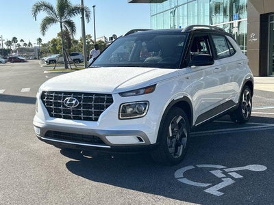 2026 Hyundai VENUE SEL W/Two-Tone Roof