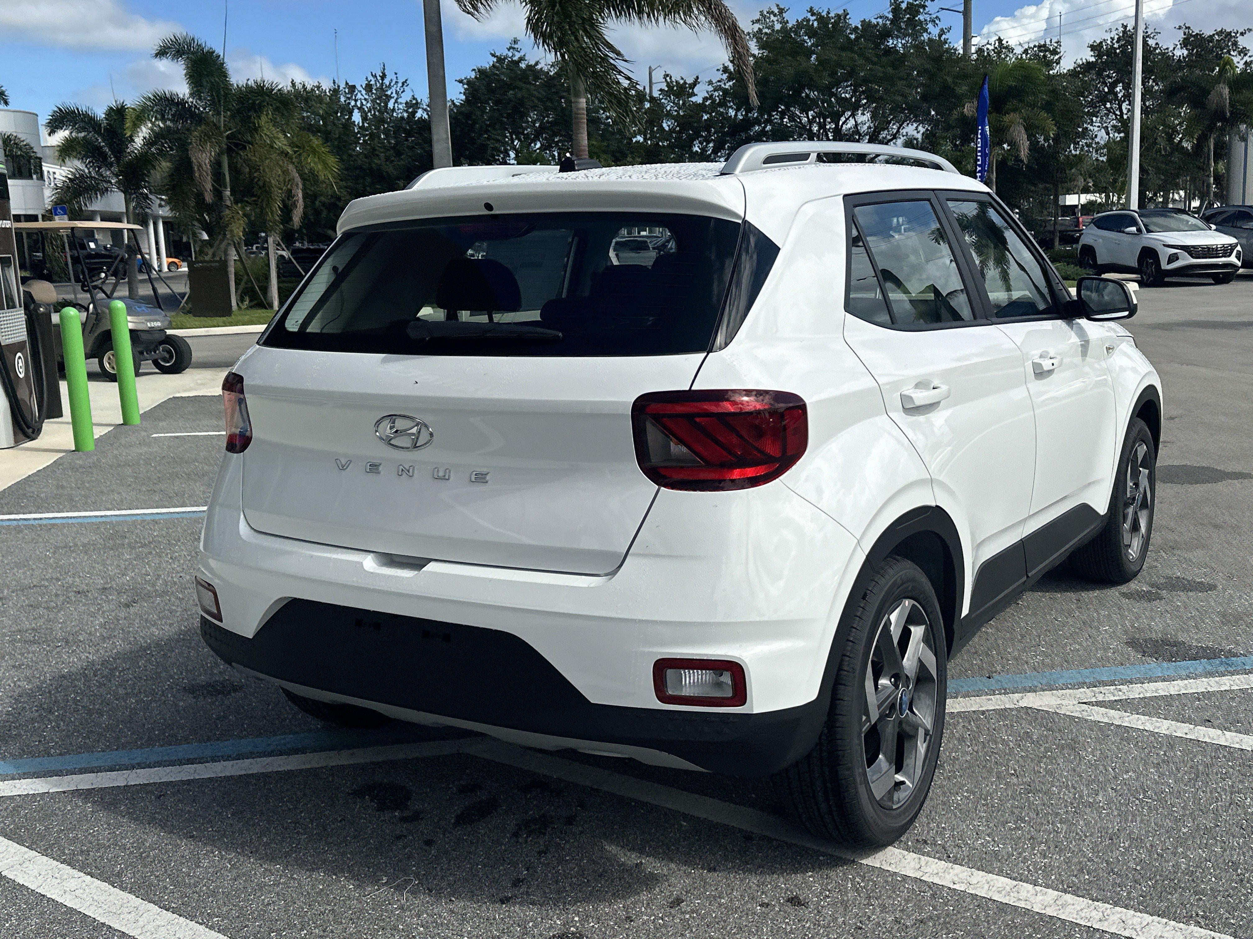 2026 Hyundai VENUE SEL