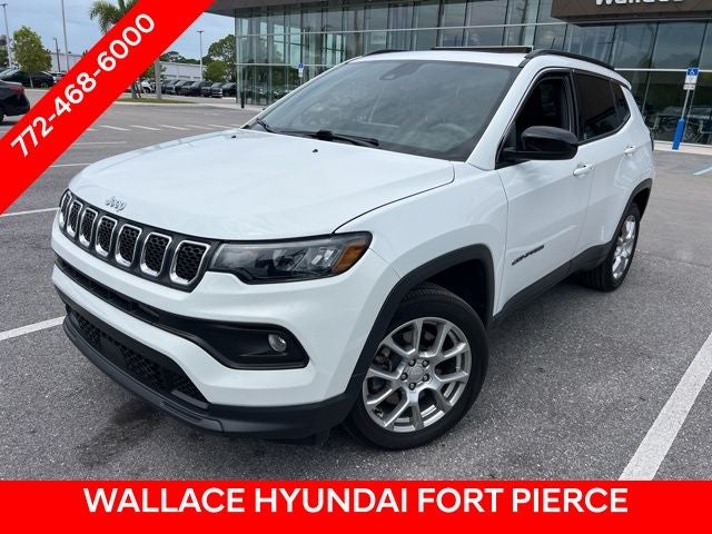 2023 Jeep Compass Latitude Lux 4X4's photo