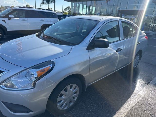 2015 Nissan Versa 1.6 S Plus