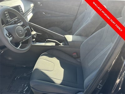 2023 Hyundai ELANTRA SE