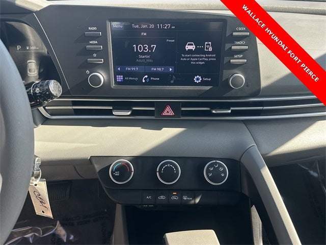 2023 Hyundai ELANTRA SE