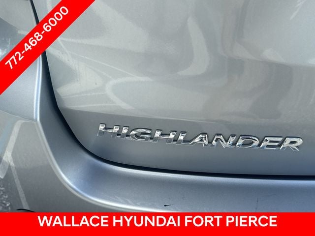 2019 Toyota Highlander LE Plus - Photo 10