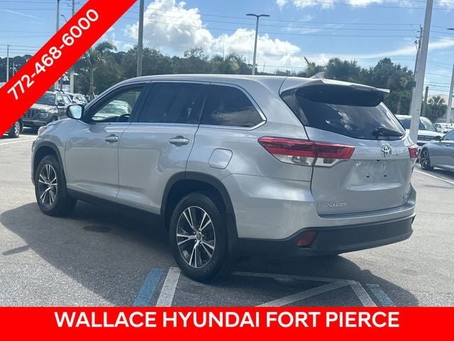 2019 Toyota Highlander LE Plus - Photo 11