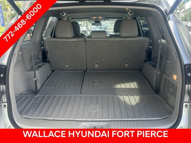 2019 Toyota Highlander LE Plus - Photo 12