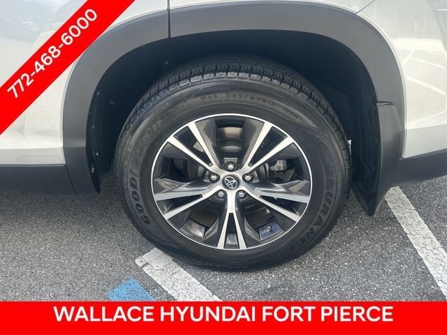 2019 Toyota Highlander LE Plus - Photo 13