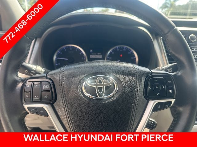 2019 Toyota Highlander LE Plus - Photo 23