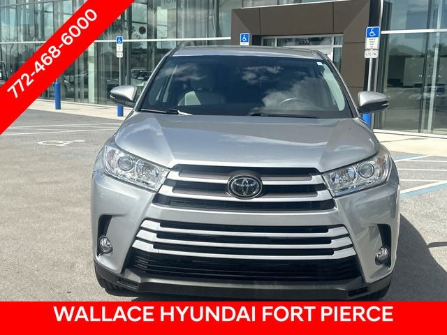 2019 Toyota Highlander LE Plus - Photo 4