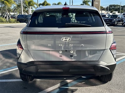 2024 Hyundai KONA SE