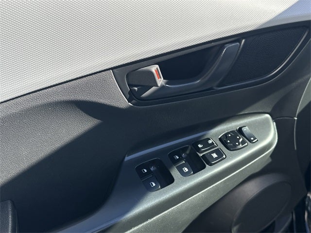 2021 Hyundai KONA SEL