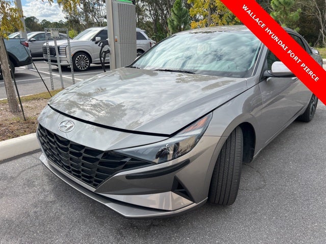 2022 Hyundai ELANTRA SEL