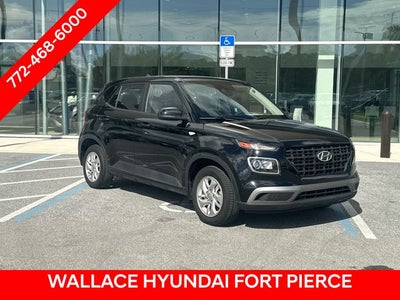 2022 Hyundai VENUE SE
