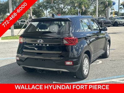 2022 Hyundai VENUE SE