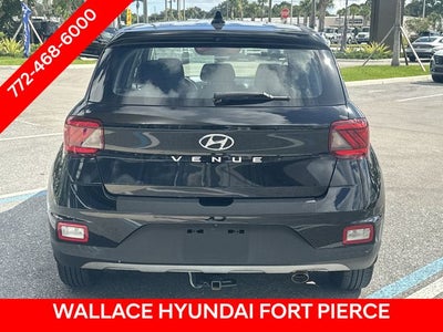 2022 Hyundai VENUE SE