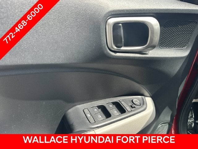 2025 Hyundai Venue SEL - Photo 18