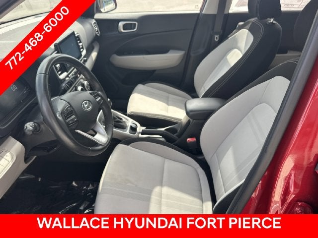 2025 Hyundai Venue SEL - Photo 19