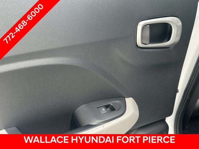 2024 Hyundai Venue SEL - Photo 14