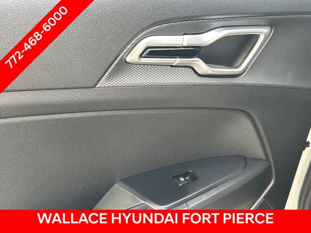 2024 Kia Sportage LX - Photo 14