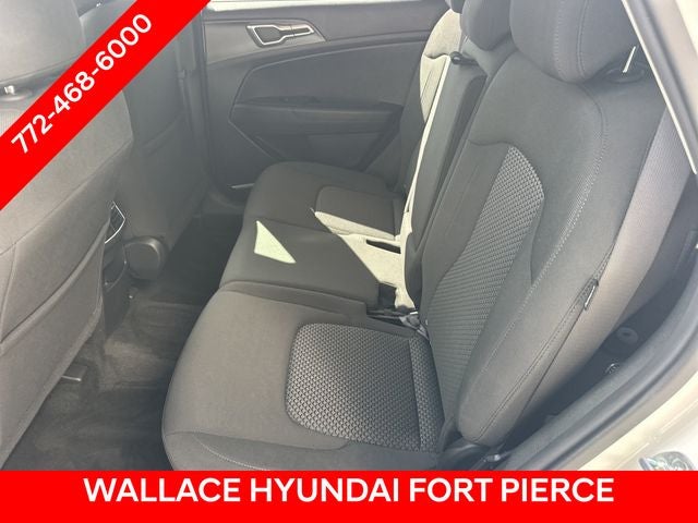 2024 Kia Sportage LX - Photo 15