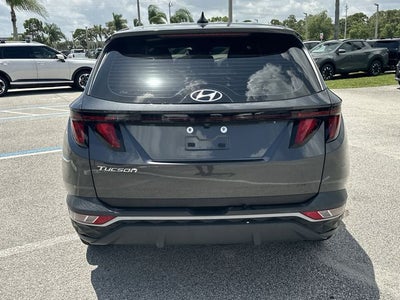 2023 Hyundai TUCSON SE
