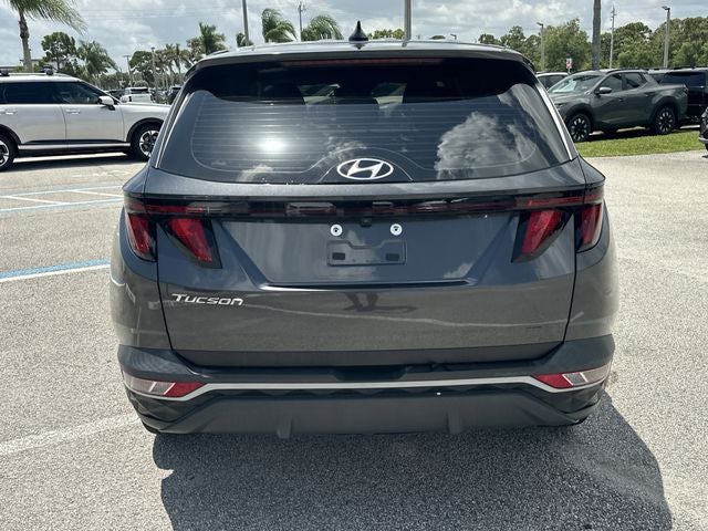 2023 Hyundai TUCSON SE
