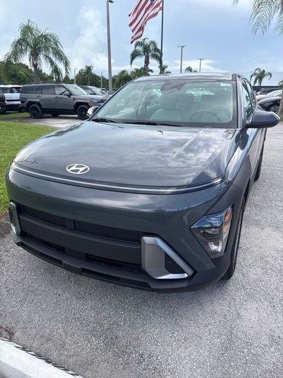 2025 Hyundai KONA SE