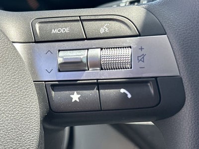 2025 Hyundai KONA SE