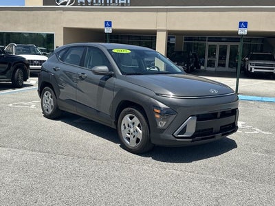 2025 Hyundai KONA SE