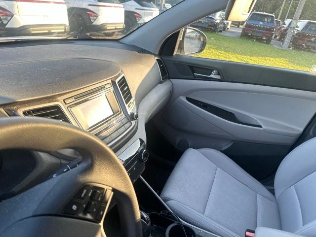 2017 Hyundai TUCSON SE
