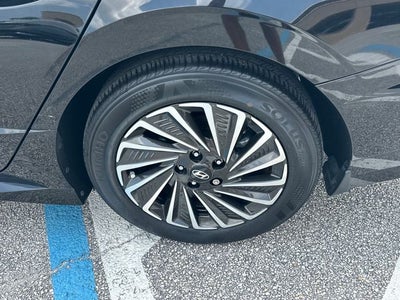 2024 Hyundai SONATA HYBRID SEL