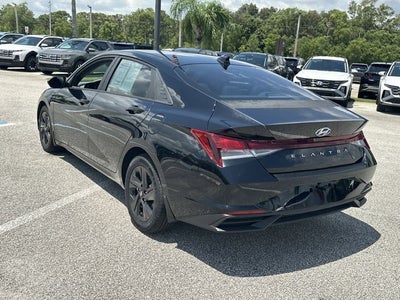 2022 Hyundai ELANTRA SEL