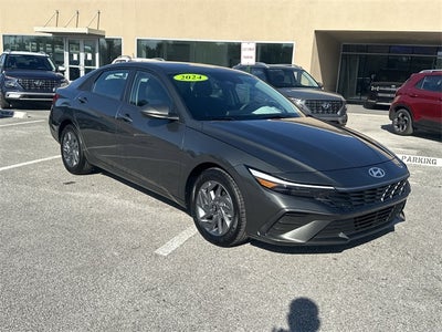2024 Hyundai ELANTRA SEL