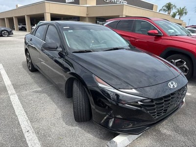 2023 Hyundai ELANTRA Limited