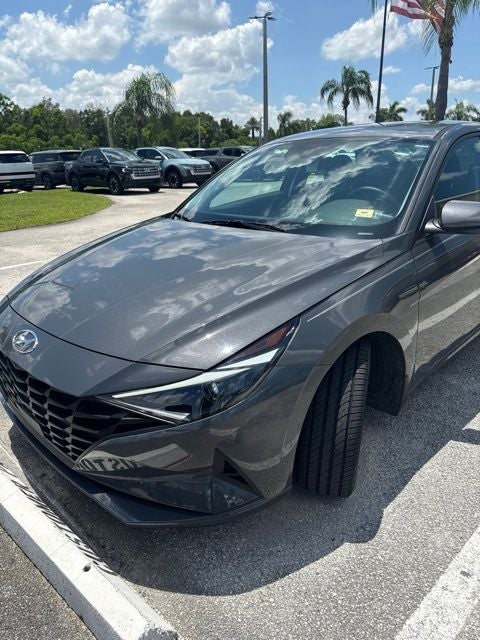 2023 Hyundai ELANTRA SEL