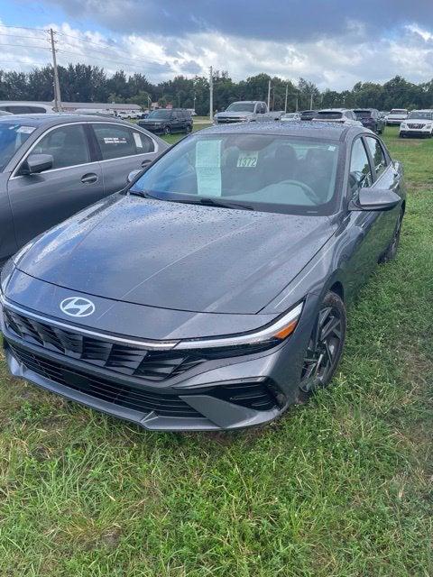 2024 Hyundai ELANTRA SEL