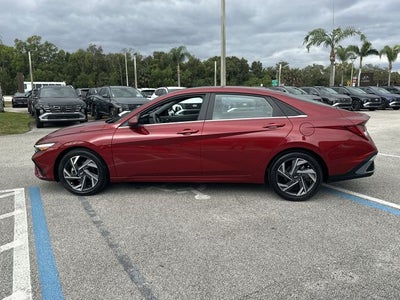 2024 Hyundai ELANTRA SEL
