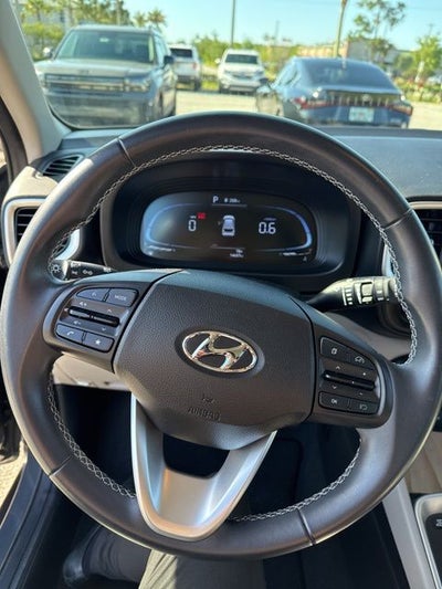 2024 Hyundai VENUE SEL