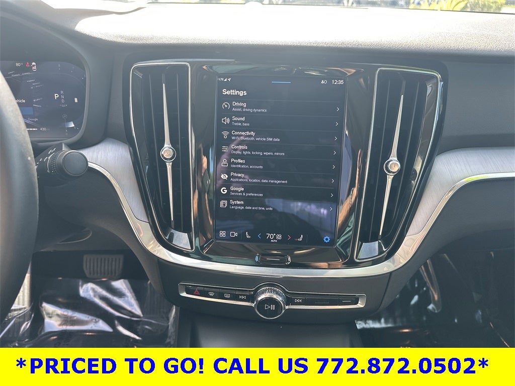 2024 Volvo S60 B5 Core Dark Theme