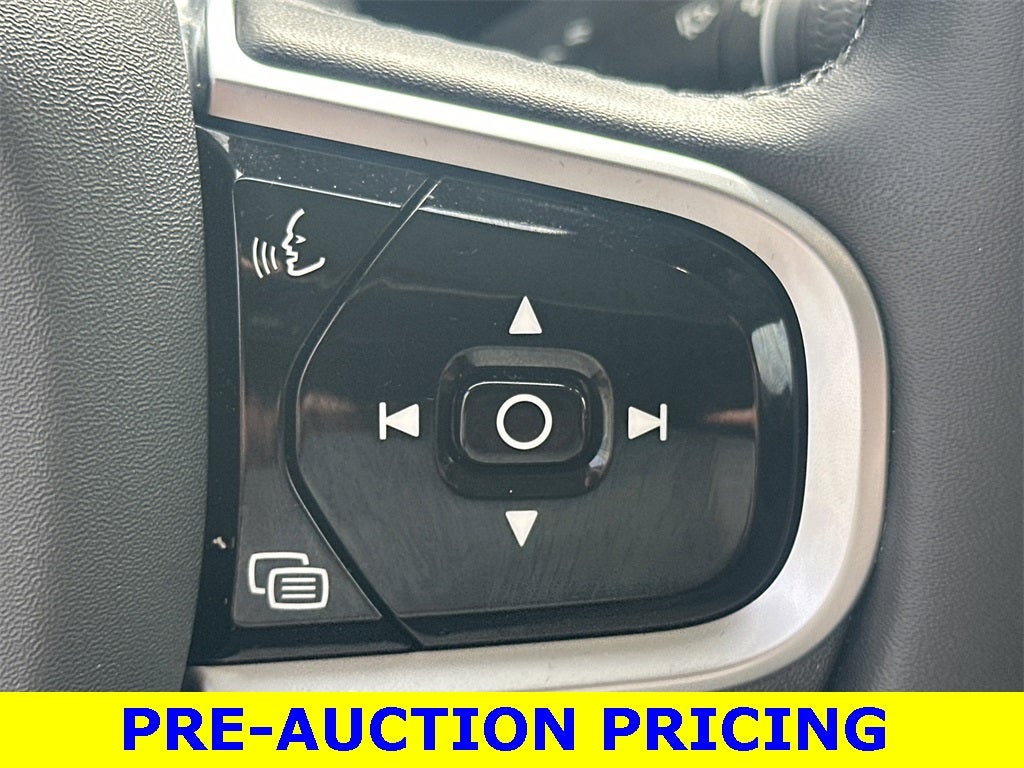 2025 Volvo XC90 B6 Plus 7-Seater